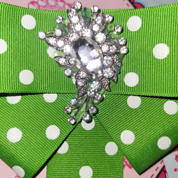 GREEN AND WHITE ELLEN BAILEY BOWTIE - Picture 4 of 5
